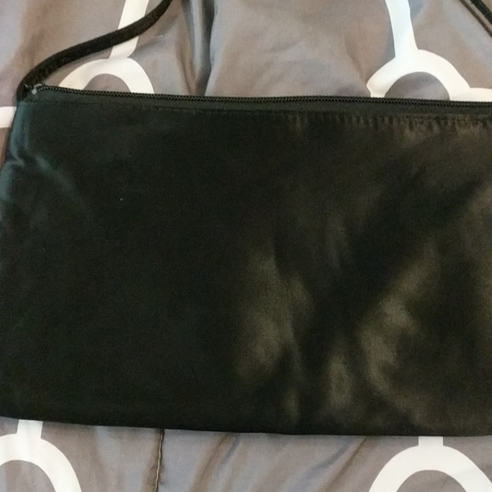 NWOT Black Ruffel Purse - Picture 8 of 8